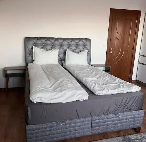 двуспален в к-с пирин палас 公寓